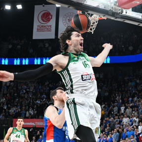 EUROLEAGUE_ANADOLU EFES_PAOBC_AKTOR_3o PAIXNIDI