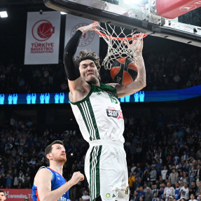 EUROLEAGUE_ANADOLU EFES_PAOBC_AKTOR_3o PAIXNIDI