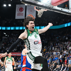 EUROLEAGUE_ANADOLU EFES_PAOBC_AKTOR_3o PAIXNIDI