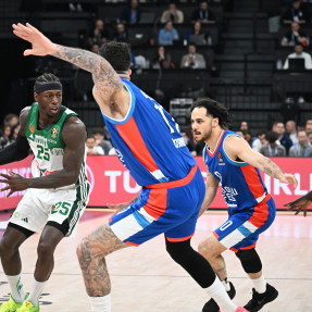 EUROLEAGUE_ANADOLU EFES_PAOBC_AKTOR_3o PAIXNIDI