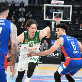 EUROLEAGUE_ANADOLU EFES_PAOBC_AKTOR_3o PAIXNIDI