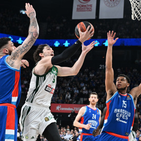 EUROLEAGUE_ANADOLU EFES_PAOBC_AKTOR_3o PAIXNIDI