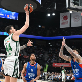 EUROLEAGUE_ANADOLU EFES_PAOBC_AKTOR_3o PAIXNIDI