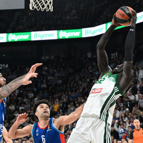 EUROLEAGUE_ANADOLU EFES_PAOBC_AKTOR_3o PAIXNIDI