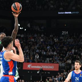 EUROLEAGUE_ANADOLU EFES_PAOBC_AKTOR_3o PAIXNIDI