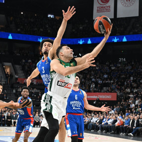EUROLEAGUE_ANADOLU EFES_PAOBC_AKTOR_3o PAIXNIDI