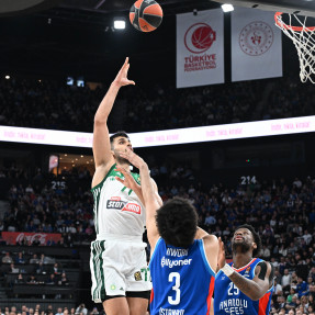EUROLEAGUE_ANADOLU EFES_PAOBC_AKTOR_3o PAIXNIDI