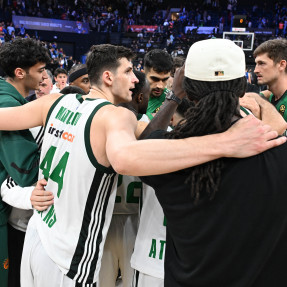 EUROLEAGUE_ANADOLU EFES_PAOBC_AKTOR_3o PAIXNIDI