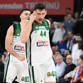 EUROLEAGUE_ANADOLU EFES_PAOBC_AKTOR_3o PAIXNIDI