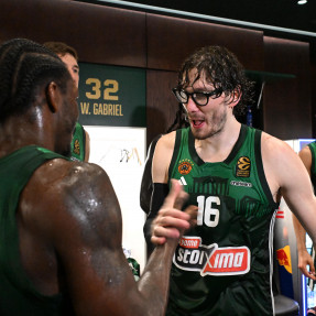 EUROLEAGUE_PANATHINAIKOS AKTOR_ANADOLU EFES_5o_PAIXNIDI