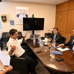 Συνάντηση καε παο στον υπουργό
